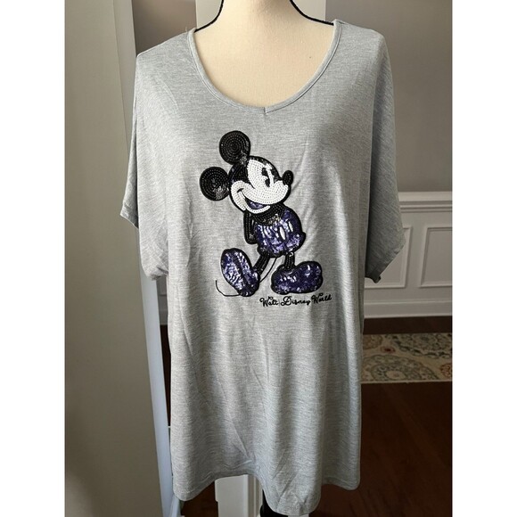 Women's Disney Parks Sequined/Embroidered V-Neck T Shirt Gray Sz 1X - Picture 1 of 6